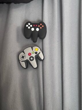 Gaming Controller Cable/Accessory Dust Caps - Black & Gray jibbitz